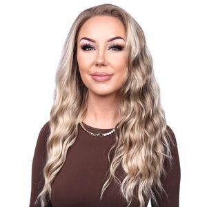 Chelsey Smith crowns: Becky blonde mix. Standard size